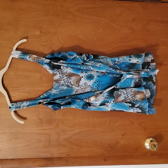 Top - Picture 2 of 3